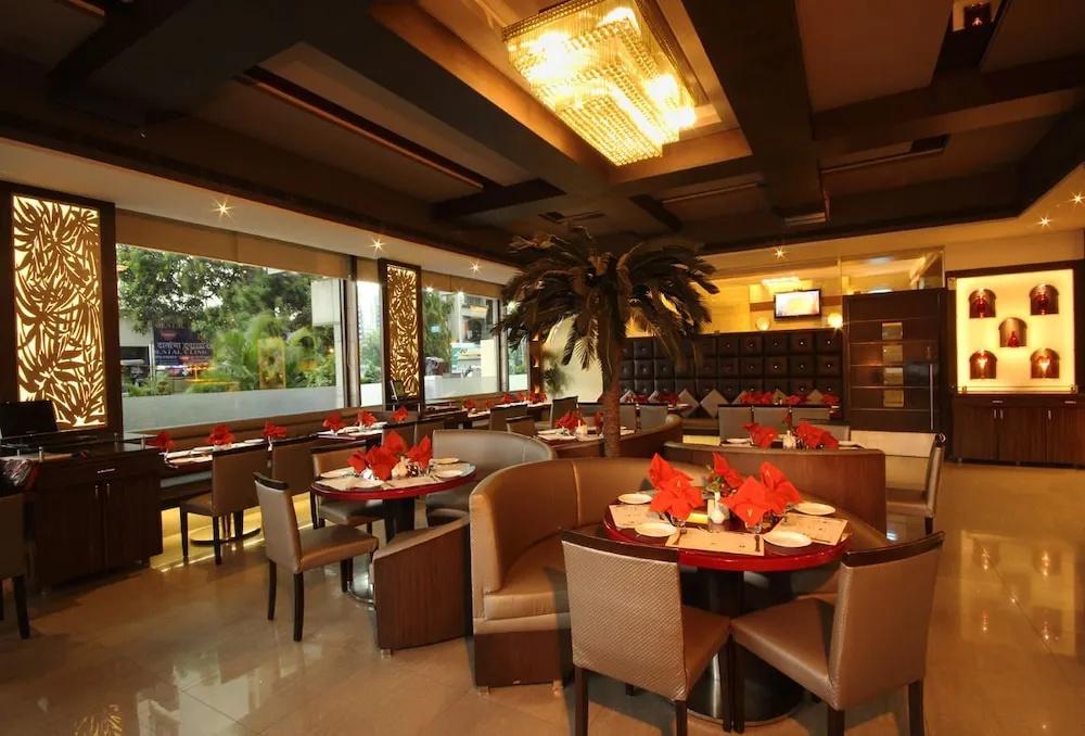 фото Hotel Vihangs Inn