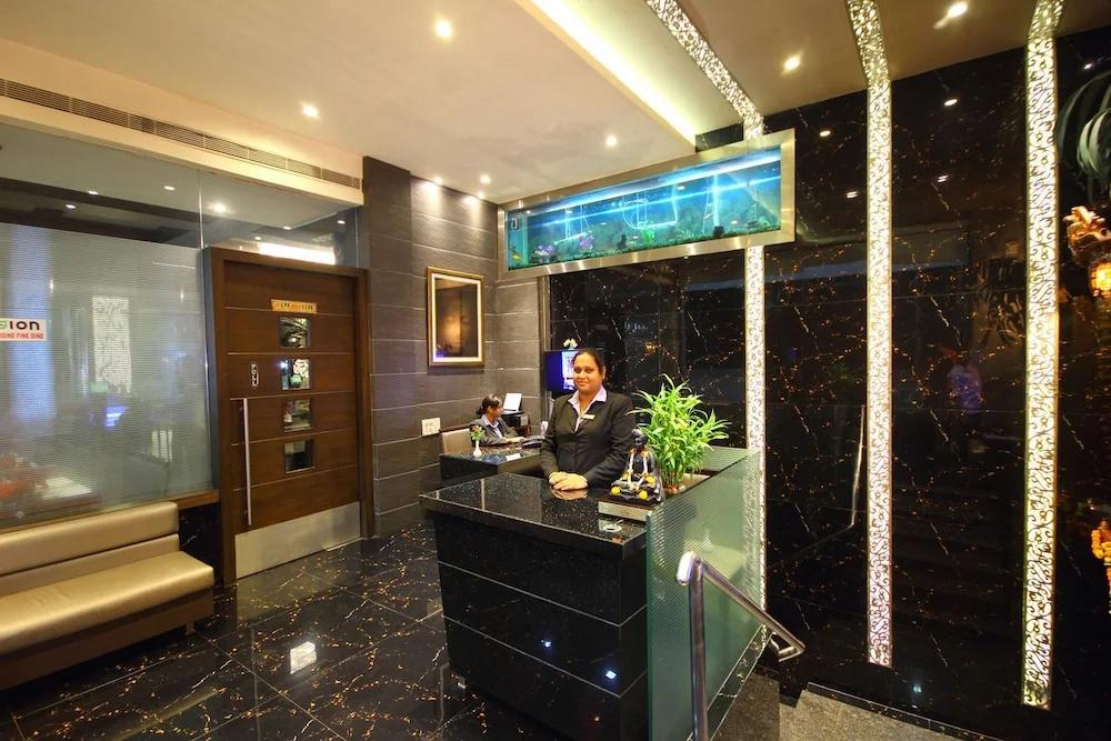 фото Hotel Vihangs Inn