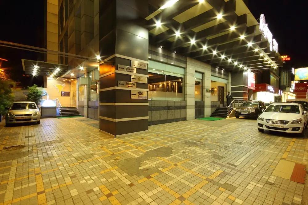 фото Hotel Vihangs Inn