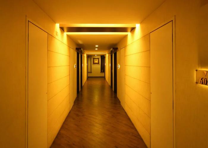Hotel Vihangs Inn