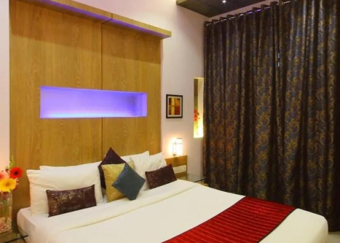 Hotel Vihangs Inn