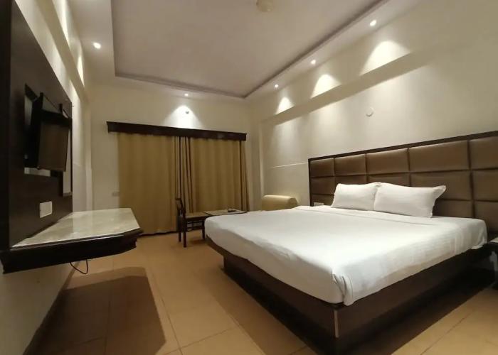 Royal Garden Resort