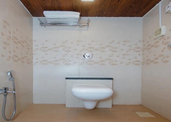 OYO 13857 Hotel Imperial
