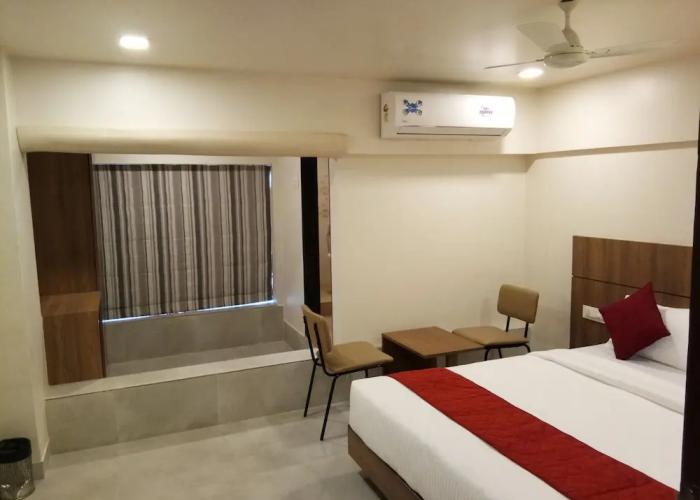 OYO 13857 Hotel Imperial