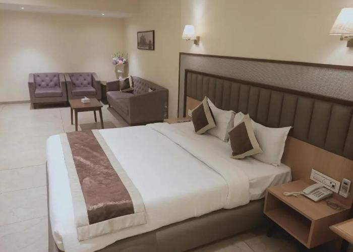 Rudra Shelter Business Hotel