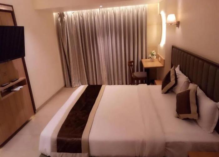 Rudra Shelter Business Hotel