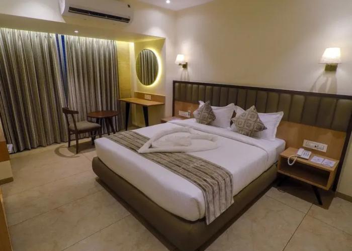 Rudra Shelter Business Hotel