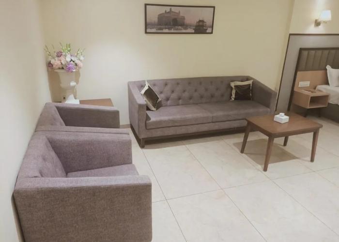 Rudra Shelter Business Hotel