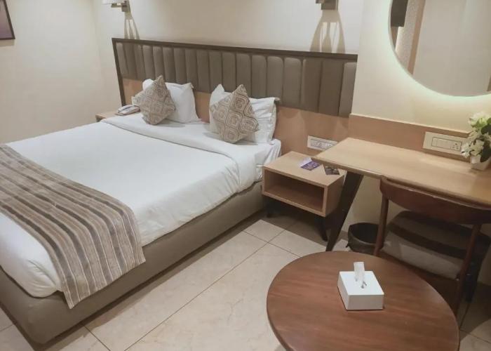 Rudra Shelter Business Hotel