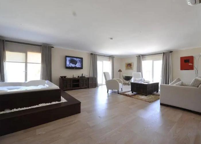 Casa DellArte Hotel of Arts & Leisure