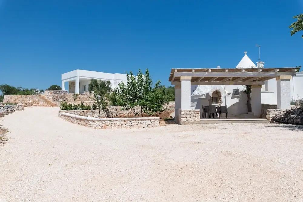 фото Villa, Trulli e Piscina nel Cuore della Valle d'Itria