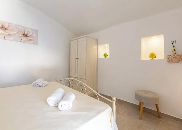 4185 Casa Valle by Barbarhouse