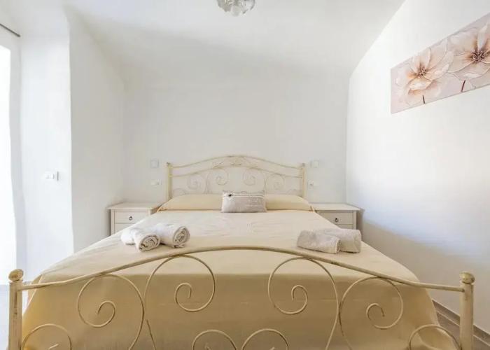 4185 Casa Valle by Barbarhouse