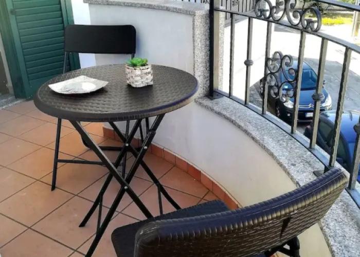 Bright Apartment a few km From the sea