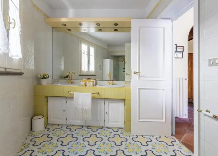 4060 La Loggia House by Barbarhouse