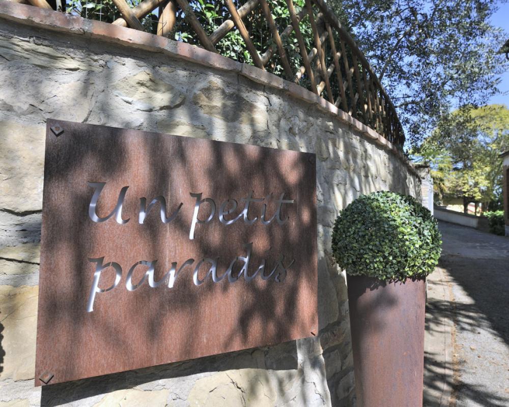 Un Petit Paradis