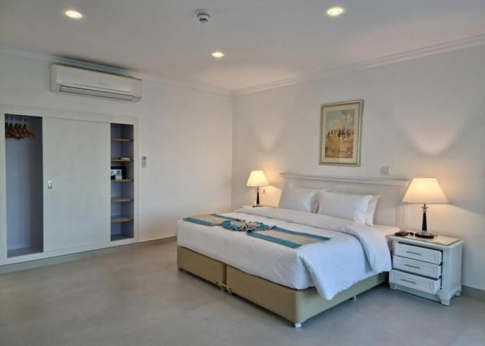 Holiday Beach Resort