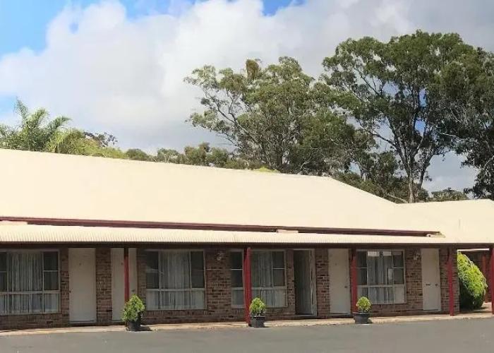 Crows Nest Motel