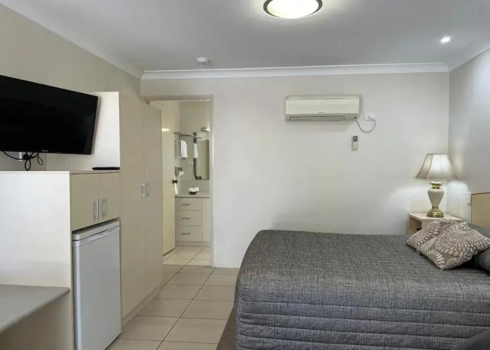 Crows Nest Motel
