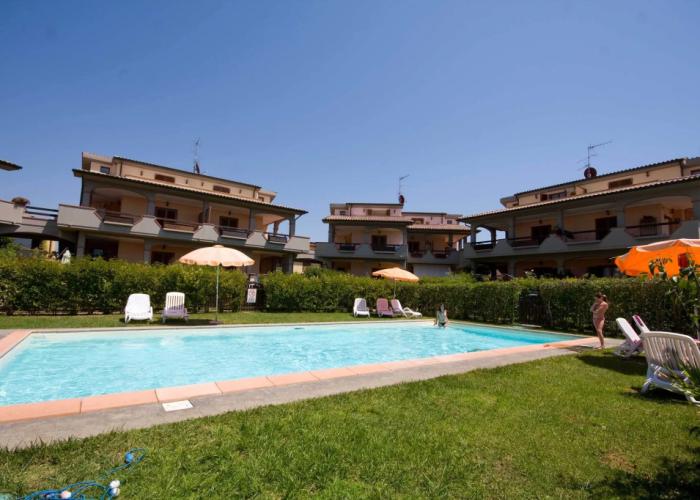 Follonica Apartments