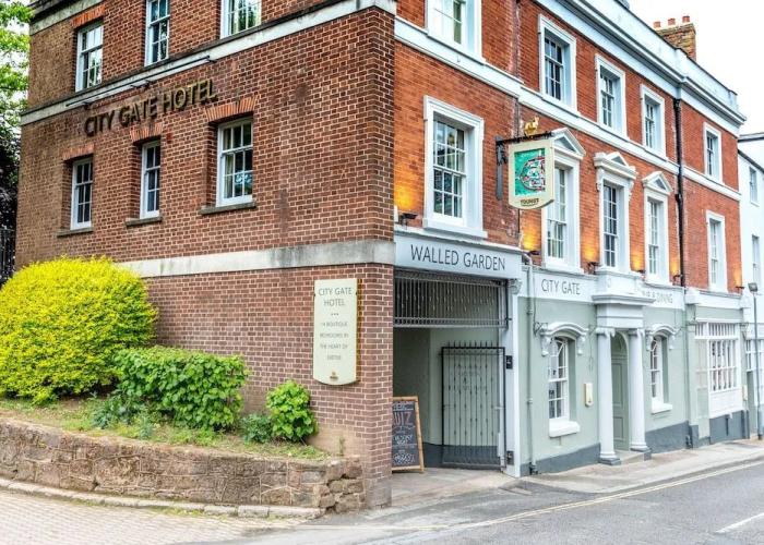 The City Gate Hotel