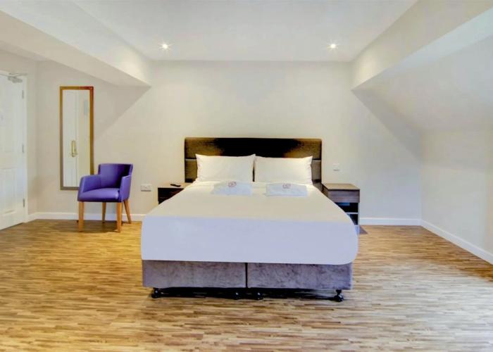 The Gissons Hotel