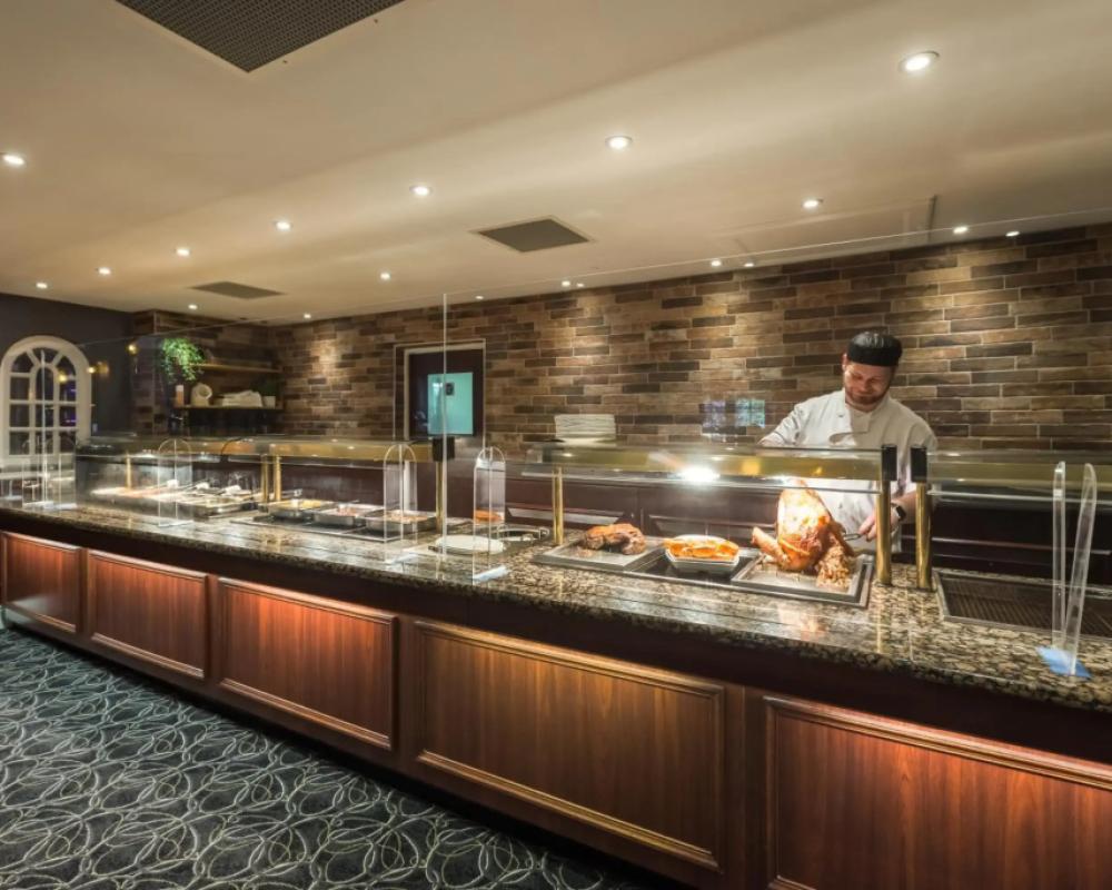 фото The Devon Hotel