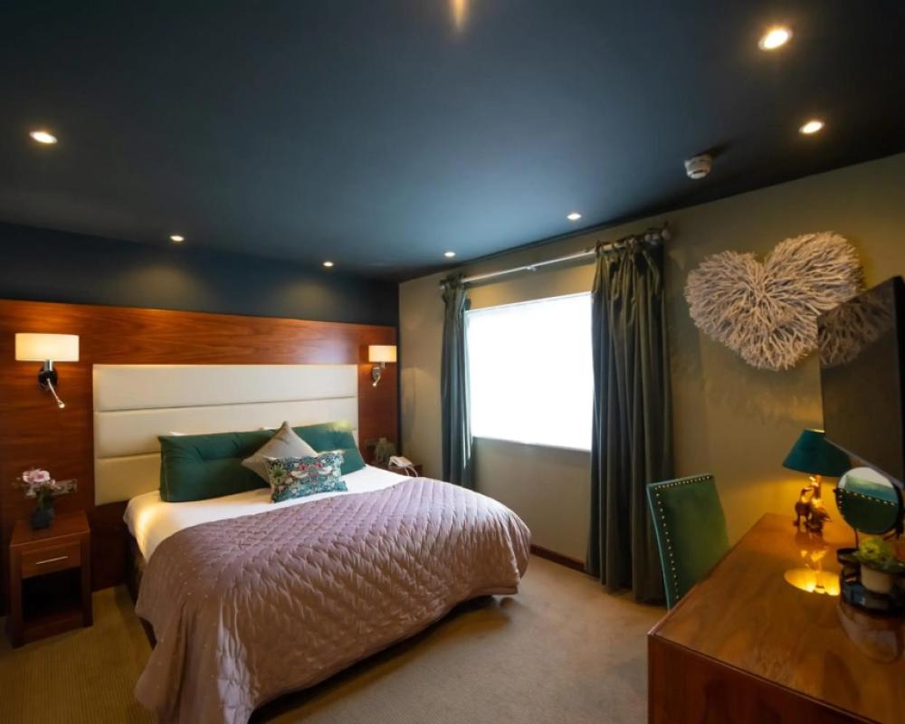 фото The Devon Hotel