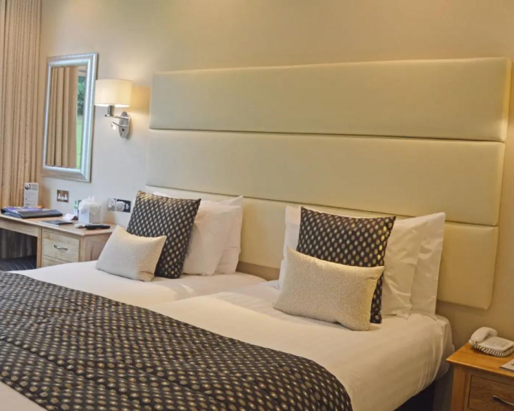 фото The Devon Hotel