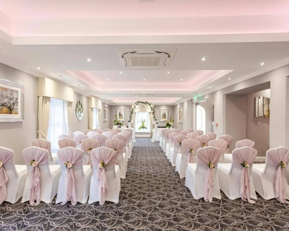 фото The Devon Hotel
