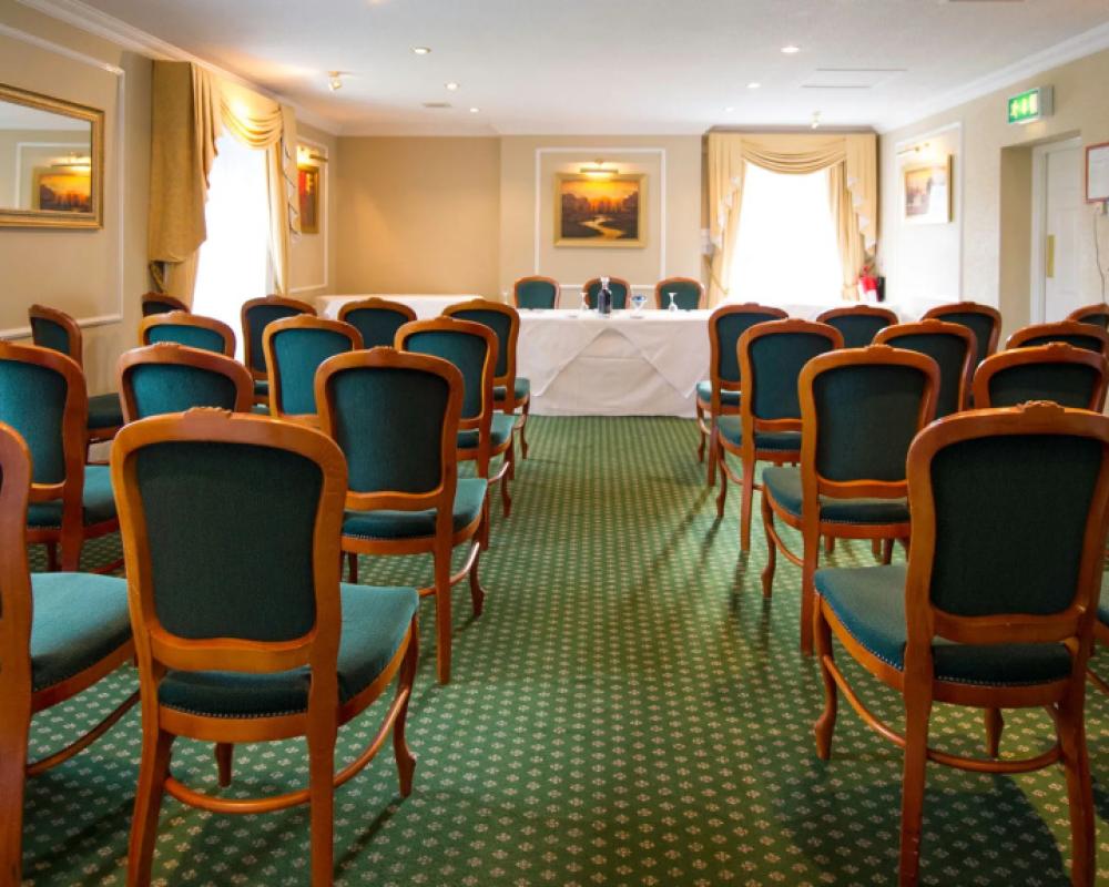 фото The Devon Hotel