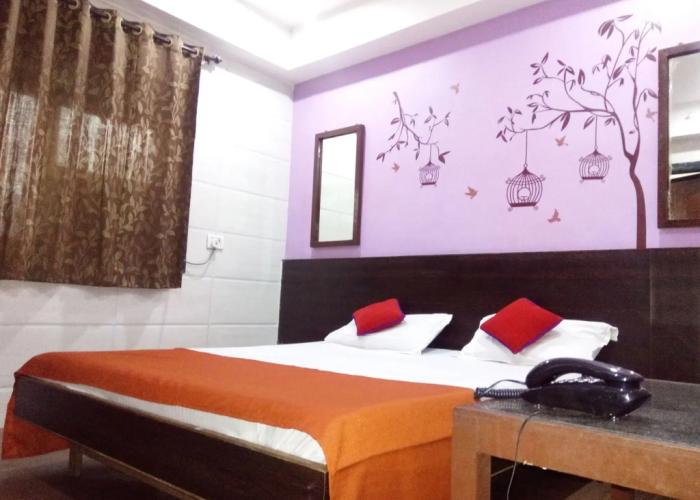 Hotel Geetanjali St Bus Stand Panvel