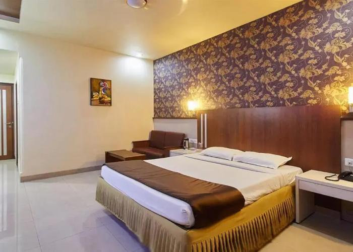 Devanshi Inn