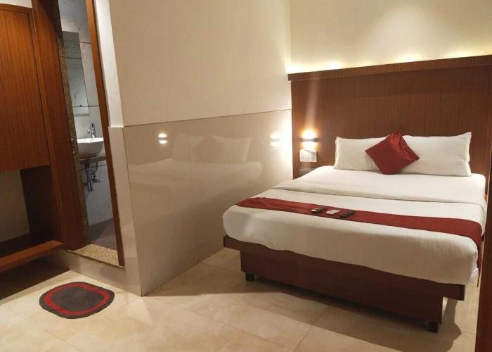 Hotel Express INN, Panvel
