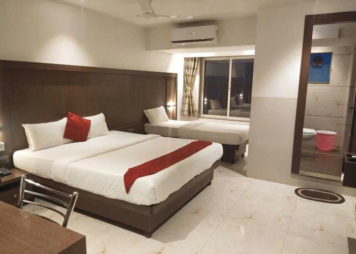 Hotel Express INN, Panvel