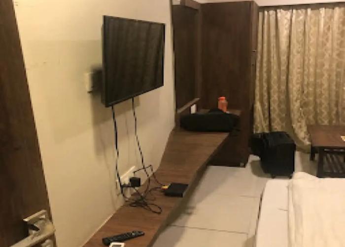 Hotel Metro palace panvel Navi mumbai