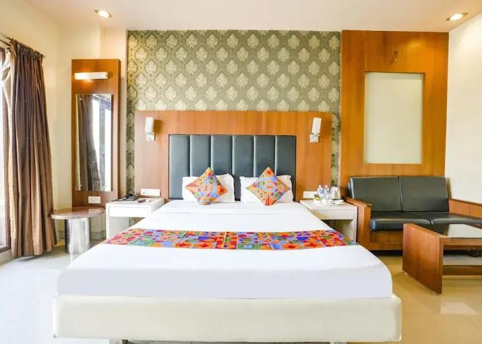 FabHotel Devanshi Inn