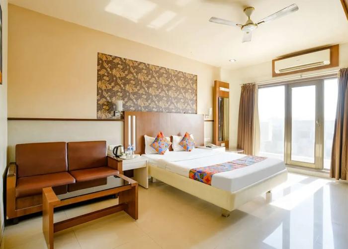 FabHotel Devanshi Inn