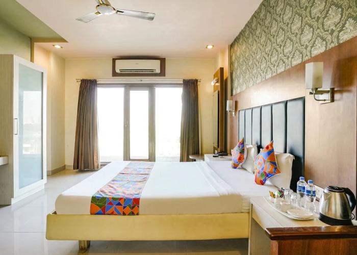 FabHotel Devanshi Inn