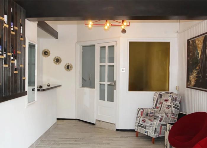 Hostal Emporda