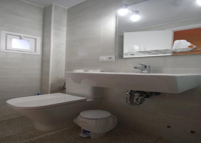 Hostal Emporda