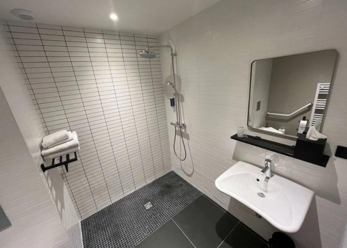 Brit Hotel Les Voyageurs