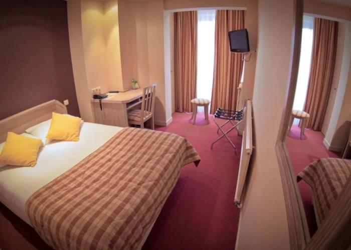 Brit Hotel Les Voyageurs