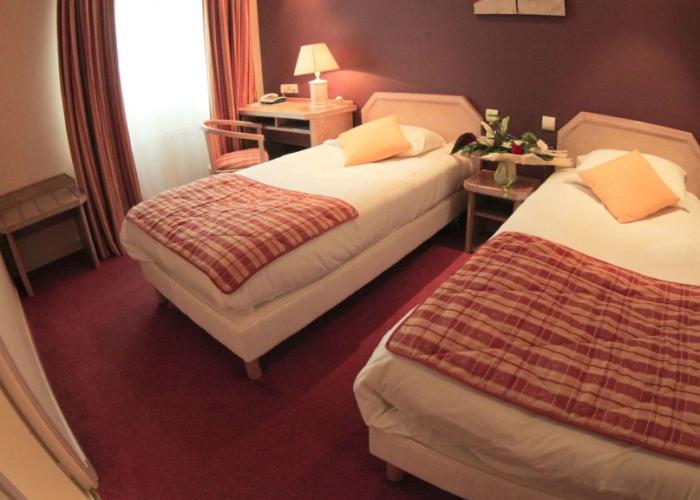 Brit Hotel Les Voyageurs