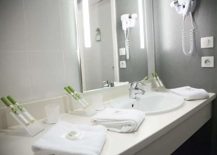Hotel The Originals Colmar Haut Koenigsbourg Val-v