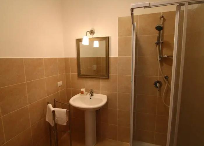 Enticing Farmhouse in Montalto di Castro near Sea