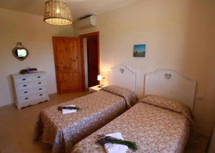Enticing Farmhouse in Montalto di Castro near Sea