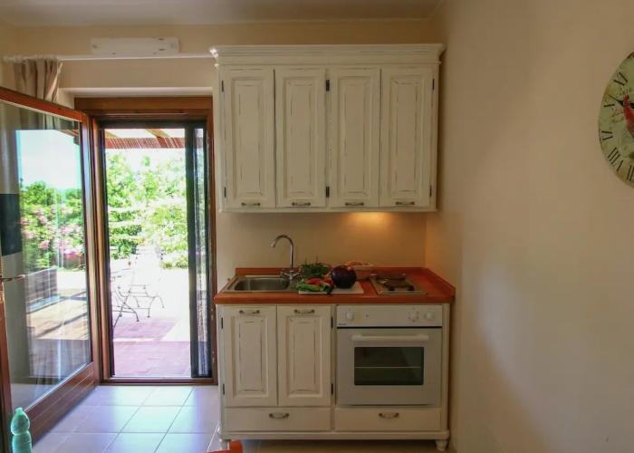 Enticing Farmhouse in Montalto di Castro near Sea