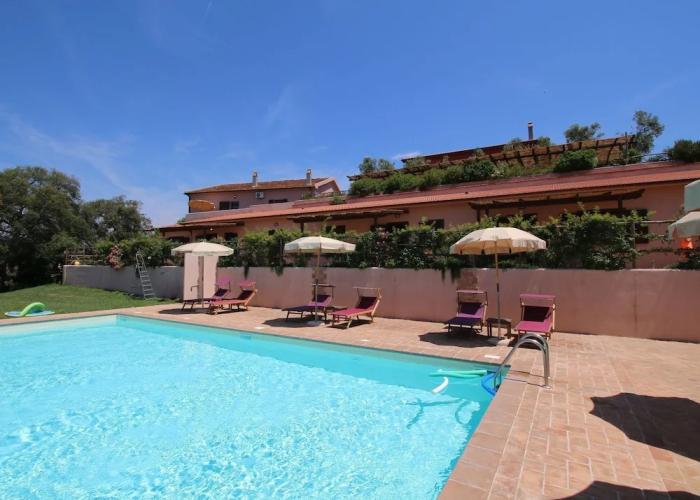 Farmhouse in Montalto di Castro With Terrace