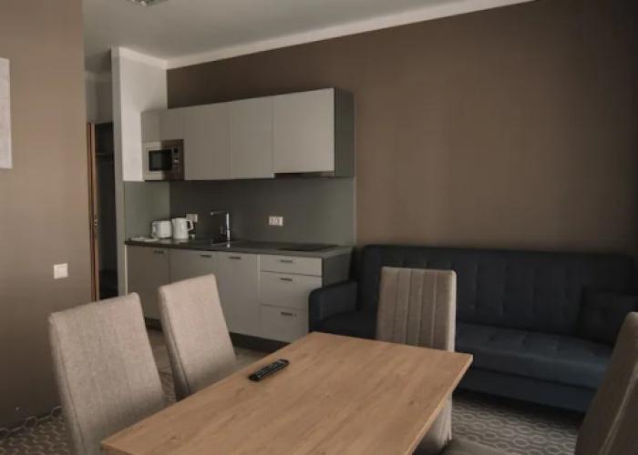 Merepargi ApartHotel & Cafe